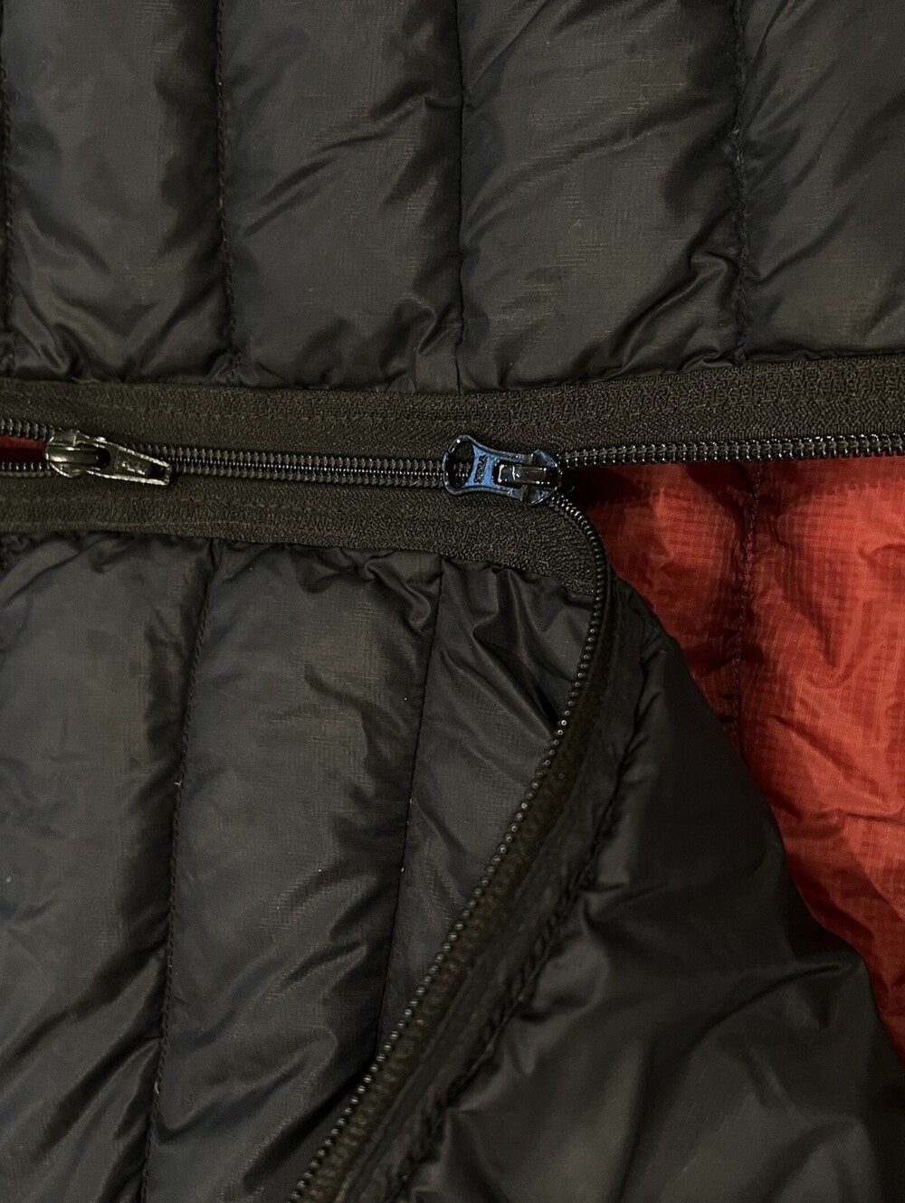 Arc’teryx Cerium LT Hoody - Men’s Large (L) - Nighthawk Navy Red Patch Zipper - Picture 8 of 9